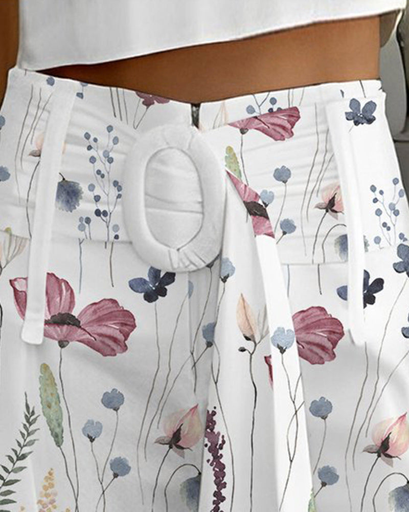 Temperament Elegant Loose Fitting Floral Shorts