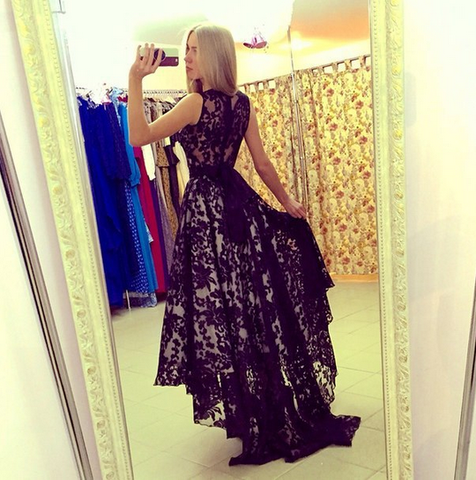 SLIM SWALLOWTAIL SLEEVELESS DRESS