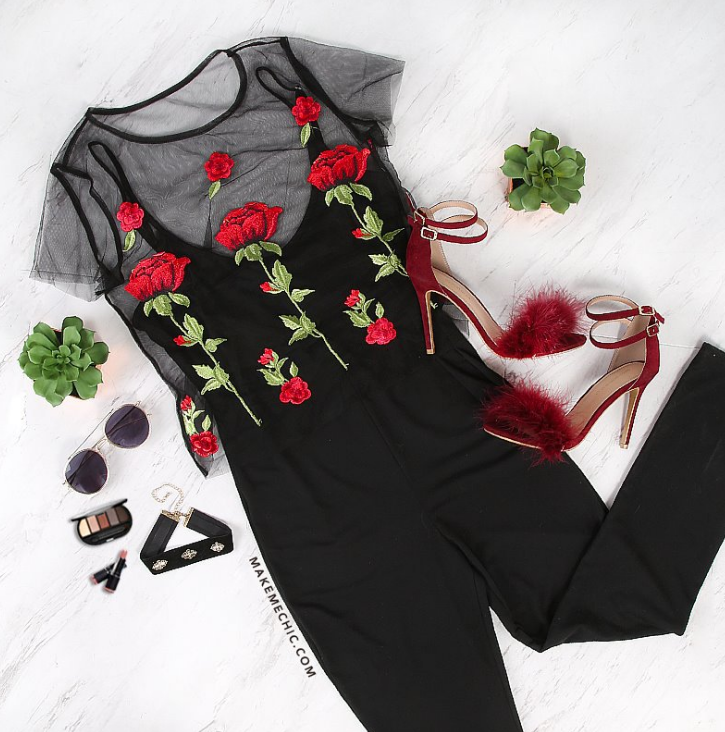 Short-Sleeved Roses Gauze Embroidery T-Shirt