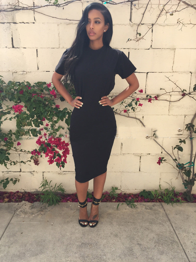 Solid color round neck short-sleeved package hip dress