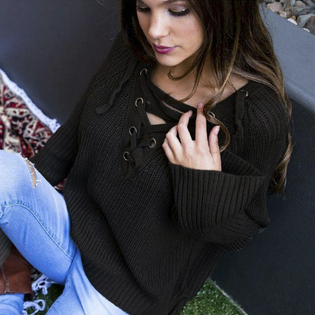 Sweater V-neck Tops Women's Fashion Needles