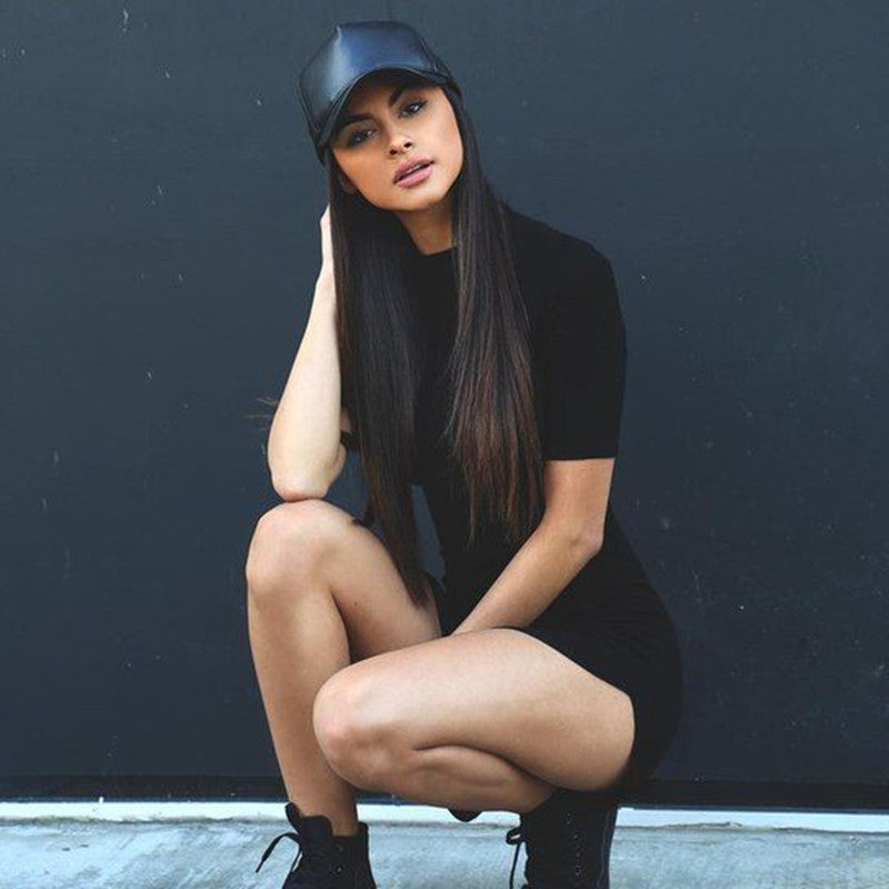 Round neck short-sleeved mini dress