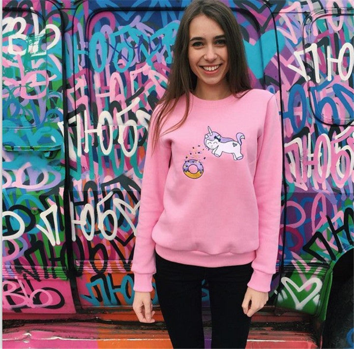 Fashion pattern embroidery round neck sweater