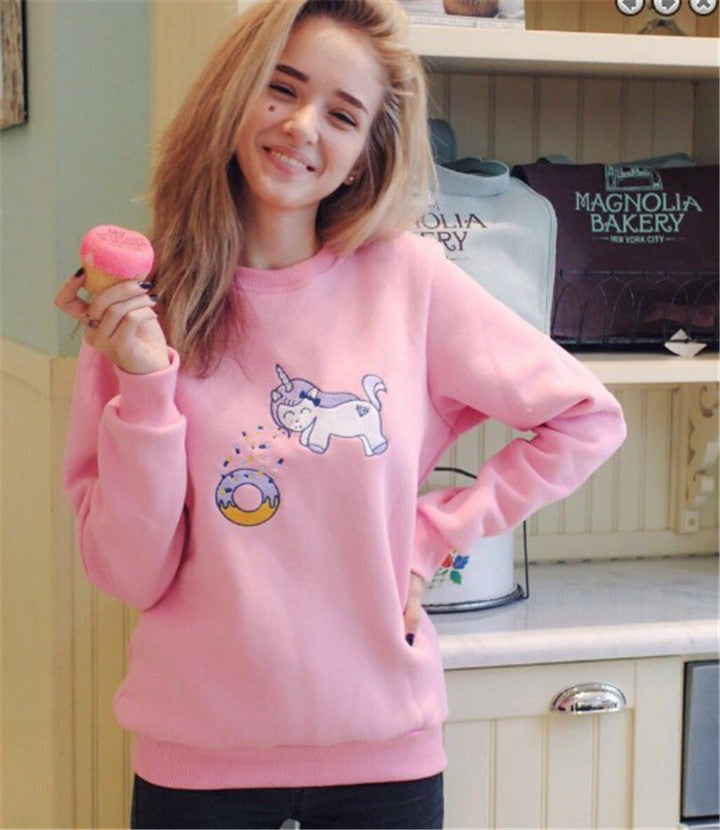 Fashion pattern embroidery round neck sweater