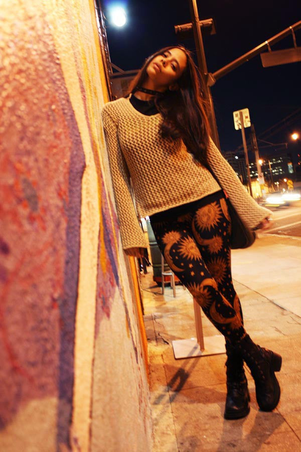 Design moon elastic force long pants