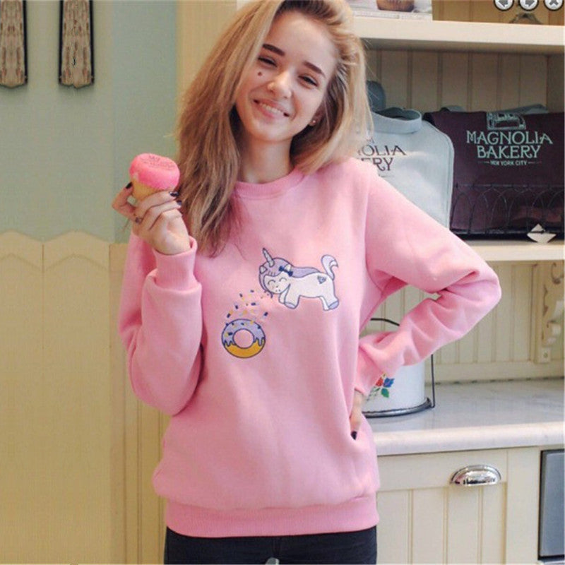 Fashion embroidery round neck sweater