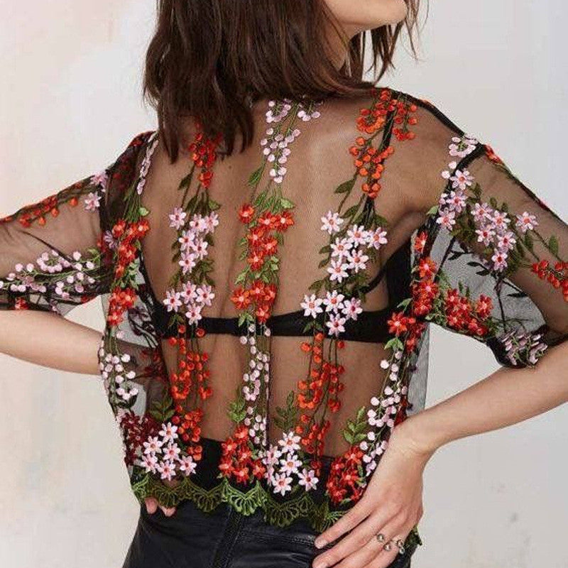 Round Neck Embroidery Short-Sleeved T-Shirt