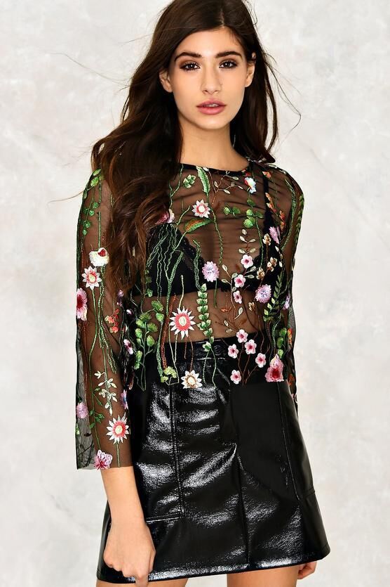 Round Neck Embroidery Long Sleeves Tops