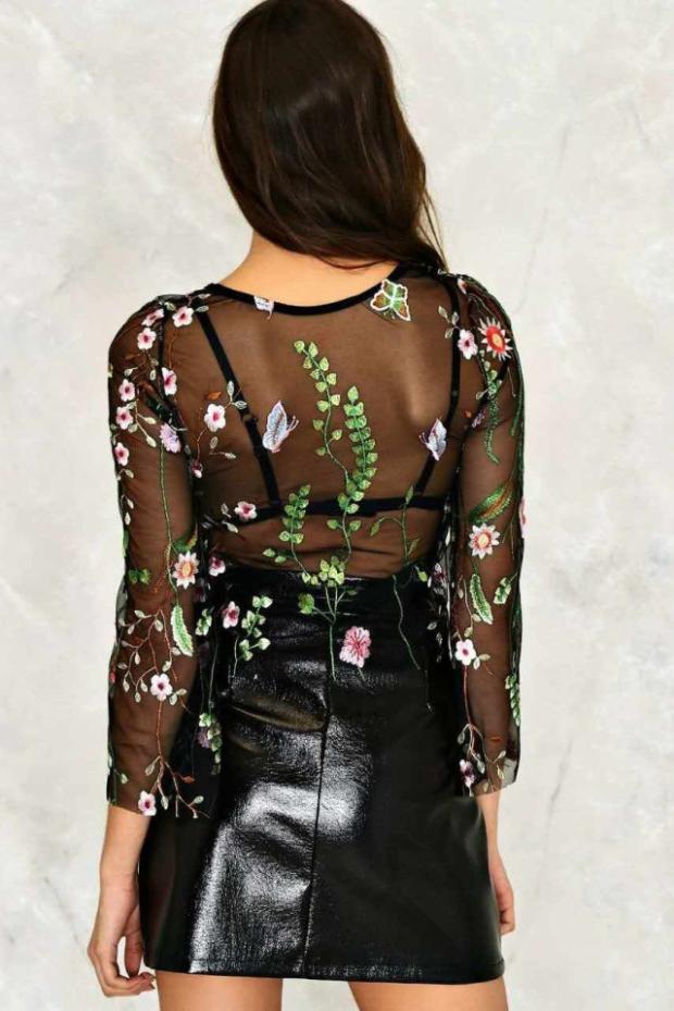 Round Neck Embroidery Long Sleeves Tops