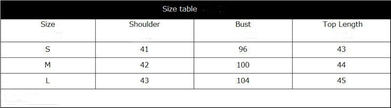 LONG-SLEEVED HOODED SWEATER