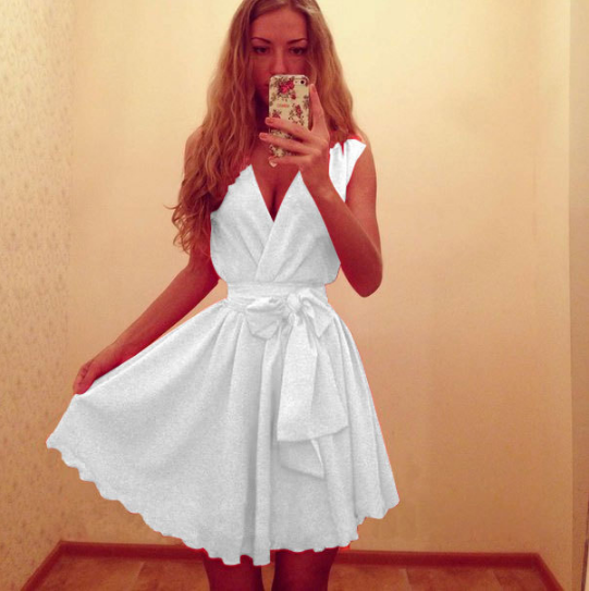 Leisure V-Neck Sleeveless Chiffon Mini Dress