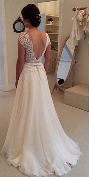 Elegant and sexy round neck white embroidered dress