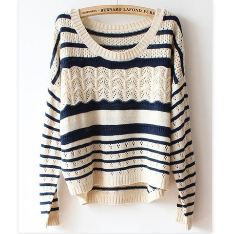 Casual long-sleeved round neck bat sleeve sweater