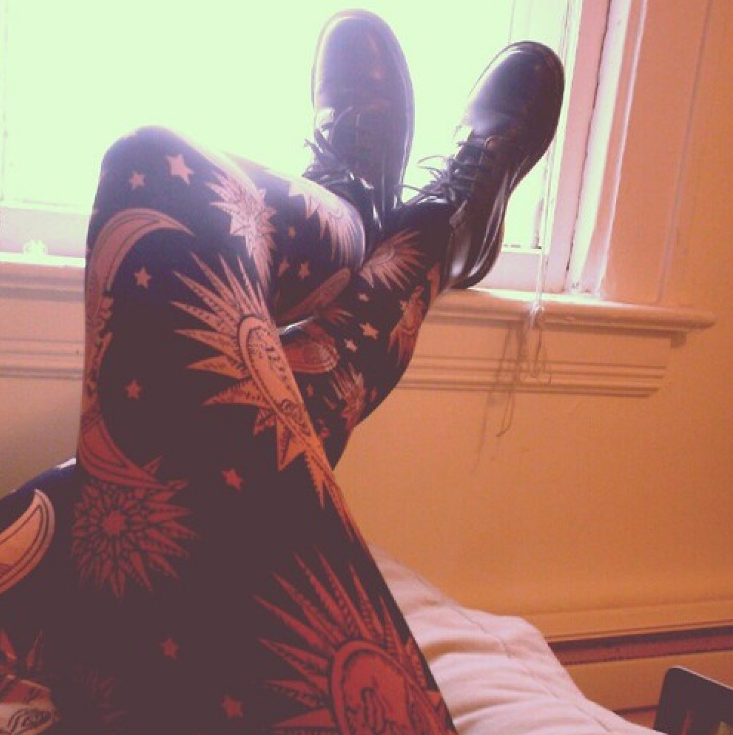 Design moon elastic force long pants