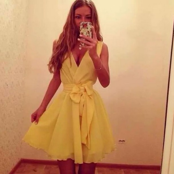 Leisure V-Neck Sleeveless Chiffon Mini Dress