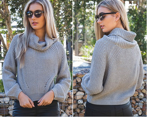 LONG-SLEEVED KNIT SWEATER