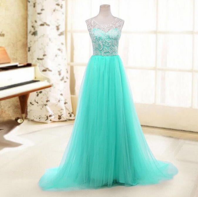 Round Neck Sleeveless Lace Dress