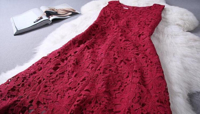 The New Round Neck Lace Sleeveless Dress